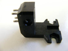 Load image into Gallery viewer, DIGITRAC 380 CARTRIDGE HEADSHELL ADAPTER SLED 1/2&quot; P MOUNT FITTING BRACKET